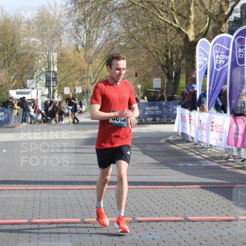 12.04.2026 - 45. Internationalen Wilhelmsburger Insellauf Strokosch-Dieckow http://msf.ph/oto/9451644 12.04.2026 10:16:27 Ziel 2405, 3685 meine-sportfotos.de