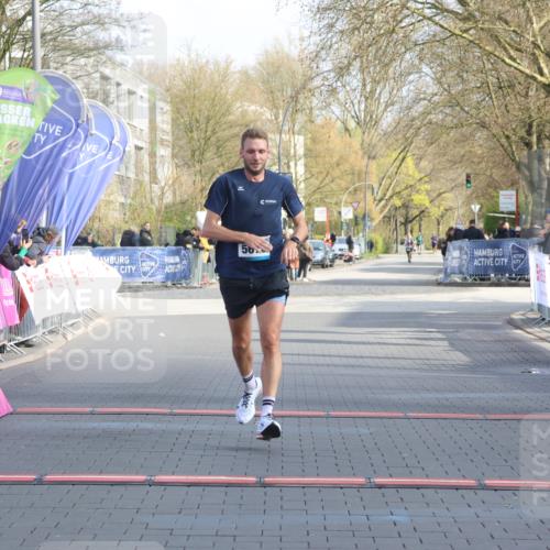 12.04.2026 - 45. Internationalen Wilhelmsburger Insellauf Strokosch-Dieckow http://msf.ph/oto/9451669 12.04.2026 10:17:01 Ziel 5676 meine-sportfotos.de