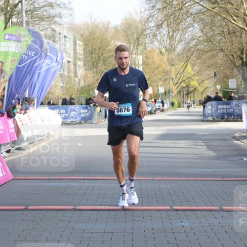 12.04.2026 - 45. Internationalen Wilhelmsburger Insellauf Strokosch-Dieckow http://msf.ph/oto/9451675 12.04.2026 10:17:02 Ziel 5676 meine-sportfotos.de