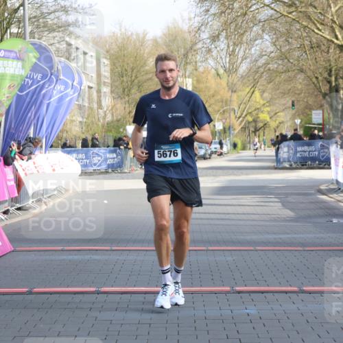 12.04.2026 - 45. Internationalen Wilhelmsburger Insellauf Strokosch-Dieckow http://msf.ph/oto/9451681 12.04.2026 10:17:02 Ziel 5676 meine-sportfotos.de