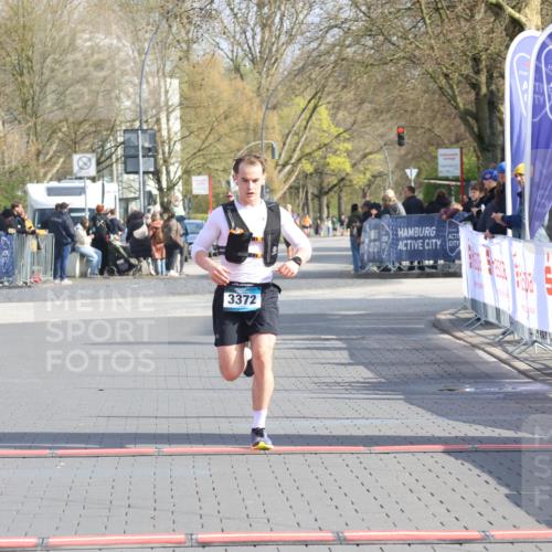 12.04.2026 - 45. Internationalen Wilhelmsburger Insellauf Strokosch-Dieckow http://msf.ph/oto/9451685 12.04.2026 10:17:23 Ziel 3372 meine-sportfotos.de