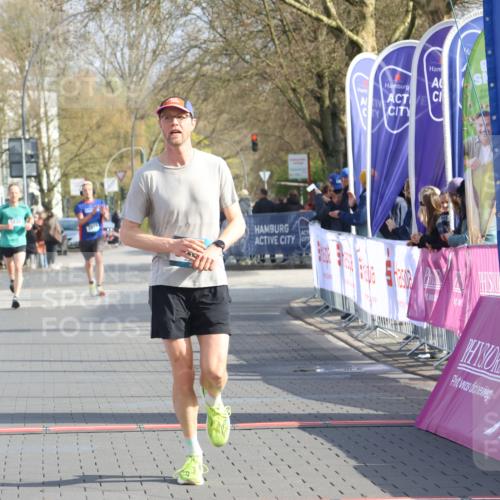 12.04.2026 - 45. Internationalen Wilhelmsburger Insellauf Strokosch-Dieckow http://msf.ph/oto/9451697 12.04.2026 10:17:34 Ziel 3401 meine-sportfotos.de