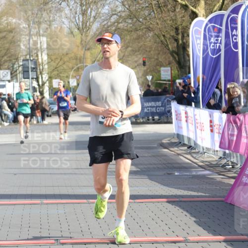 12.04.2026 - 45. Internationalen Wilhelmsburger Insellauf Strokosch-Dieckow http://msf.ph/oto/9451702 12.04.2026 10:17:34 Ziel 3401 meine-sportfotos.de