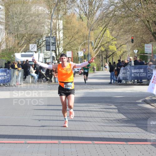 12.04.2026 - 45. Internationalen Wilhelmsburger Insellauf Strokosch-Dieckow http://msf.ph/oto/9451721 12.04.2026 10:18:02 Ziel 2866 meine-sportfotos.de