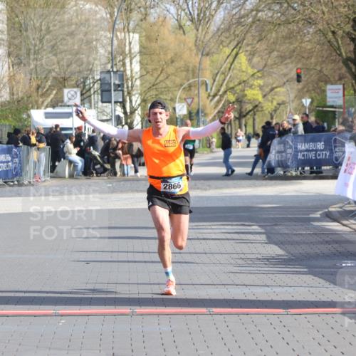 12.04.2026 - 45. Internationalen Wilhelmsburger Insellauf Strokosch-Dieckow http://msf.ph/oto/9451724 12.04.2026 10:18:02 Ziel 2866 meine-sportfotos.de