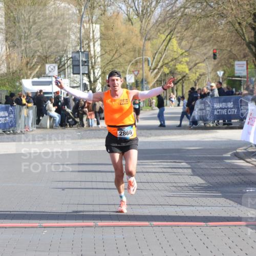 12.04.2026 - 45. Internationalen Wilhelmsburger Insellauf Strokosch-Dieckow http://msf.ph/oto/9451725 12.04.2026 10:18:03 Ziel 2866 meine-sportfotos.de