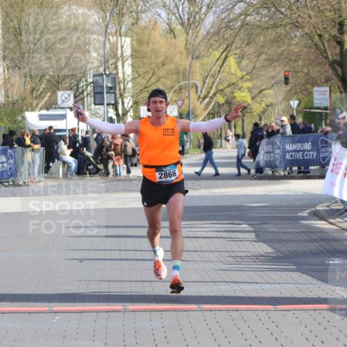 12.04.2026 - 45. Internationalen Wilhelmsburger Insellauf Strokosch-Dieckow http://msf.ph/oto/9451727 12.04.2026 10:18:03 Ziel 2866 meine-sportfotos.de