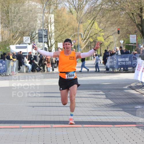 12.04.2026 - 45. Internationalen Wilhelmsburger Insellauf Strokosch-Dieckow http://msf.ph/oto/9451729 12.04.2026 10:18:03 Ziel 2866 meine-sportfotos.de
