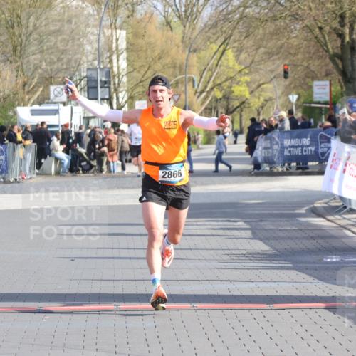 12.04.2026 - 45. Internationalen Wilhelmsburger Insellauf Strokosch-Dieckow http://msf.ph/oto/9451733 12.04.2026 10:18:03 Ziel 2866 meine-sportfotos.de
