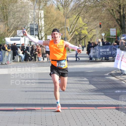 12.04.2026 - 45. Internationalen Wilhelmsburger Insellauf Strokosch-Dieckow http://msf.ph/oto/9451734 12.04.2026 10:18:03 Ziel 2866 meine-sportfotos.de