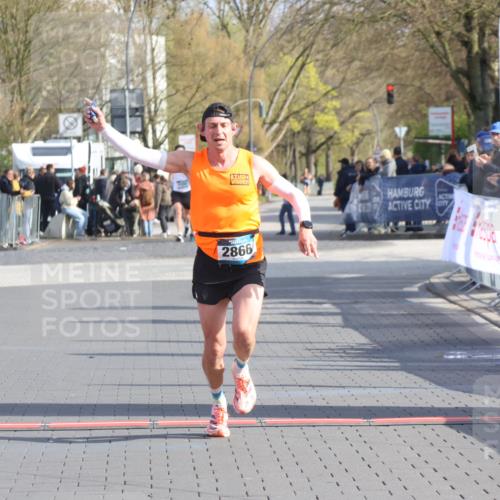 12.04.2026 - 45. Internationalen Wilhelmsburger Insellauf Strokosch-Dieckow http://msf.ph/oto/9451736 12.04.2026 10:18:03 Ziel 2866 meine-sportfotos.de
