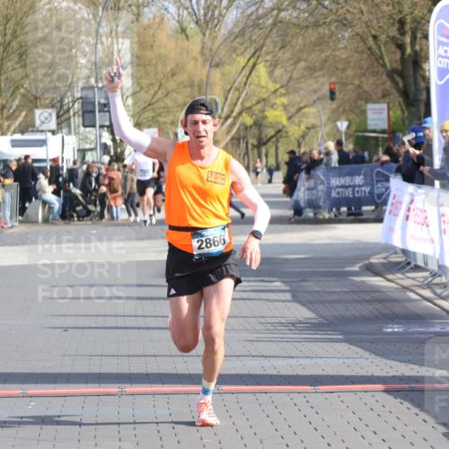 12.04.2026 - 45. Internationalen Wilhelmsburger Insellauf Strokosch-Dieckow http://msf.ph/oto/9451740 12.04.2026 10:18:04 Ziel 2866 meine-sportfotos.de