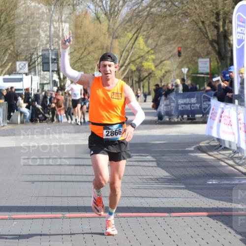 12.04.2026 - 45. Internationalen Wilhelmsburger Insellauf Strokosch-Dieckow http://msf.ph/oto/9451741 12.04.2026 10:18:04 Ziel 2866 meine-sportfotos.de