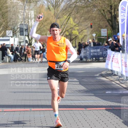 12.04.2026 - 45. Internationalen Wilhelmsburger Insellauf Strokosch-Dieckow http://msf.ph/oto/9451744 12.04.2026 10:18:04 Ziel 2866 meine-sportfotos.de