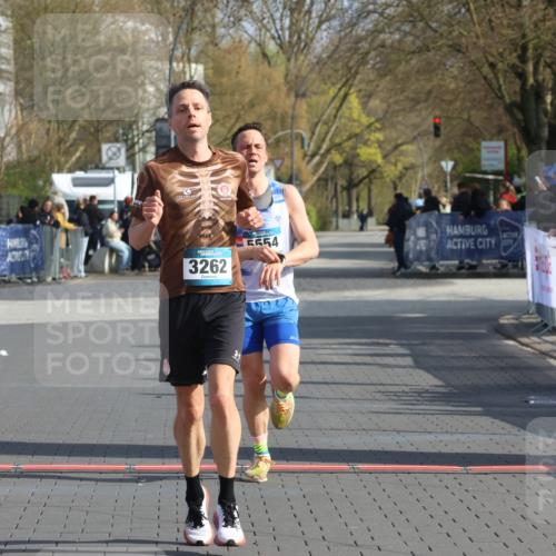 12.04.2026 - 45. Internationalen Wilhelmsburger Insellauf Strokosch-Dieckow http://msf.ph/oto/9451771 12.04.2026 10:18:46 Ziel 3262, 5554 meine-sportfotos.de
