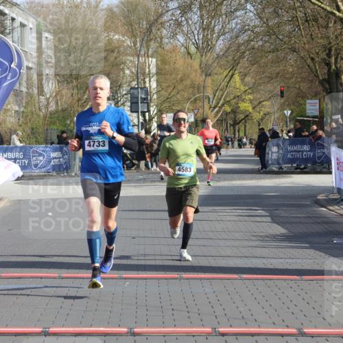 12.04.2026 - 45. Internationalen Wilhelmsburger Insellauf Strokosch-Dieckow http://msf.ph/oto/9451779 12.04.2026 10:19:03 Ziel 4733, 4583 meine-sportfotos.de