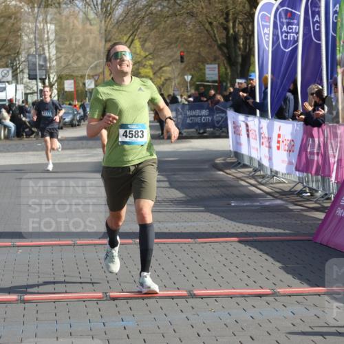 12.04.2026 - 45. Internationalen Wilhelmsburger Insellauf Strokosch-Dieckow http://msf.ph/oto/9451791 12.04.2026 10:19:05 Ziel 4733, 4583 meine-sportfotos.de
