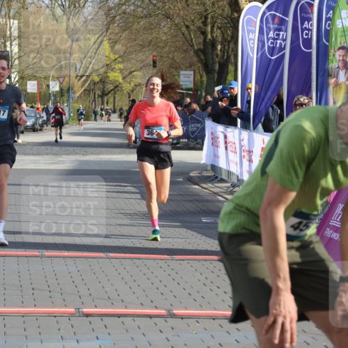12.04.2026 - 45. Internationalen Wilhelmsburger Insellauf Strokosch-Dieckow http://msf.ph/oto/9451799 12.04.2026 10:19:08 Ziel 4733, 4583, 4117, 3644 meine-sportfotos.de