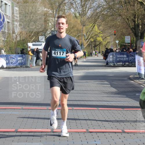 12.04.2026 - 45. Internationalen Wilhelmsburger Insellauf Strokosch-Dieckow http://msf.ph/oto/9451808 12.04.2026 10:19:10 Ziel 4117, 3644 meine-sportfotos.de