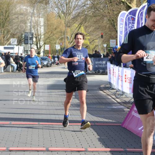 12.04.2026 - 45. Internationalen Wilhelmsburger Insellauf Strokosch-Dieckow http://msf.ph/oto/9451864 12.04.2026 10:19:46 Ziel 2671, 2549, 3289, 5456, 2789 meine-sportfotos.de