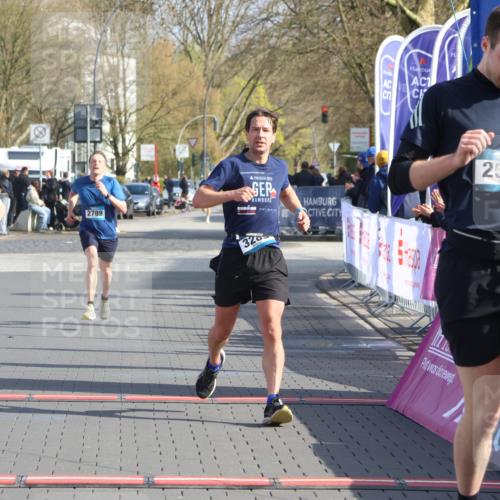 12.04.2026 - 45. Internationalen Wilhelmsburger Insellauf Strokosch-Dieckow http://msf.ph/oto/9451866 12.04.2026 10:19:46 Ziel 2671, 2549, 3289, 5456, 2789 meine-sportfotos.de
