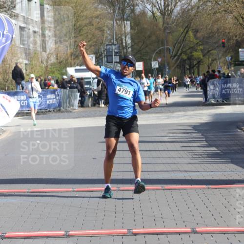 12.04.2026 - 45. Internationalen Wilhelmsburger Insellauf Strokosch-Dieckow http://msf.ph/oto/9451868 12.04.2026 10:32:16 Ziel 4791 meine-sportfotos.de