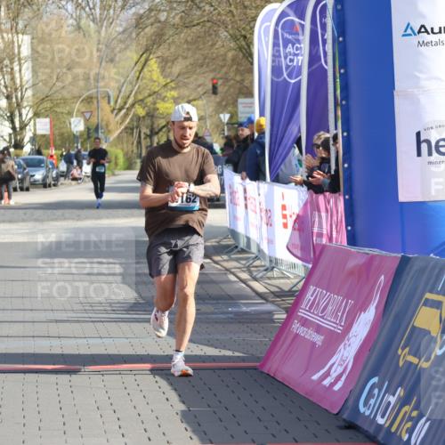 12.04.2026 - 45. Internationalen Wilhelmsburger Insellauf Strokosch-Dieckow http://msf.ph/oto/9451942 12.04.2026 10:20:19 Ziel 4162 meine-sportfotos.de