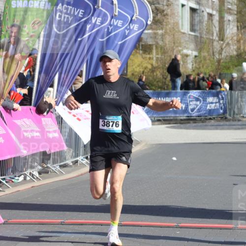 12.04.2026 - 45. Internationalen Wilhelmsburger Insellauf Strokosch-Dieckow http://msf.ph/oto/9451959 12.04.2026 10:32:51 Ziel 3675, 3876, 3506, 4370 meine-sportfotos.de