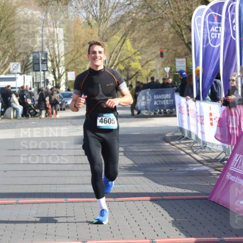 12.04.2026 - 45. Internationalen Wilhelmsburger Insellauf Strokosch-Dieckow http://msf.ph/oto/9451975 12.04.2026 10:20:33 Ziel 4605 meine-sportfotos.de