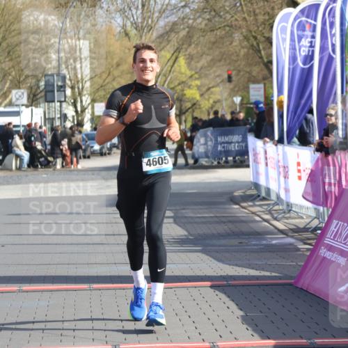 12.04.2026 - 45. Internationalen Wilhelmsburger Insellauf Strokosch-Dieckow http://msf.ph/oto/9451982 12.04.2026 10:20:33 Ziel 4605 meine-sportfotos.de