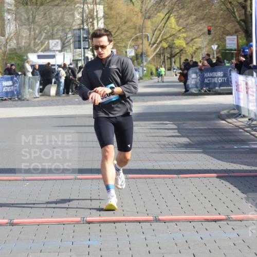12.04.2026 - 45. Internationalen Wilhelmsburger Insellauf Strokosch-Dieckow http://msf.ph/oto/9452020 12.04.2026 10:21:14 Ziel 3134, 3208, 2212 meine-sportfotos.de