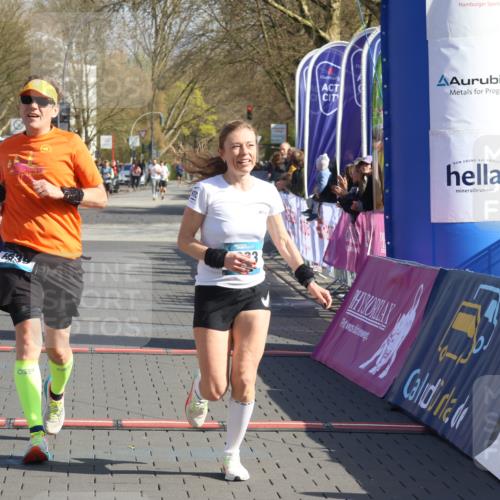 12.04.2026 - 45. Internationalen Wilhelmsburger Insellauf Strokosch-Dieckow http://msf.ph/oto/9452023 12.04.2026 10:33:05 Ziel 4150, 3296, 3323, 5639, 2071 meine-sportfotos.de