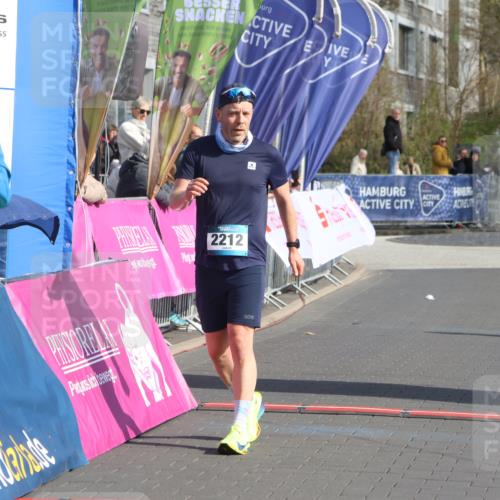 12.04.2026 - 45. Internationalen Wilhelmsburger Insellauf Strokosch-Dieckow http://msf.ph/oto/9452025 12.04.2026 10:21:17 Ziel 3134, 3208, 2212, 4003 meine-sportfotos.de