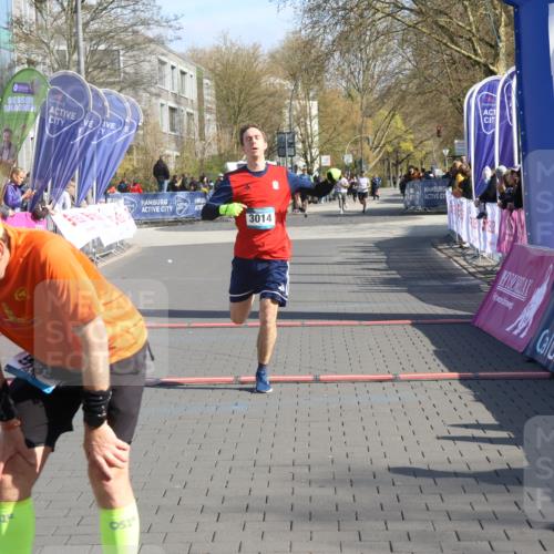 12.04.2026 - 45. Internationalen Wilhelmsburger Insellauf Strokosch-Dieckow http://msf.ph/oto/9452044 12.04.2026 10:33:11 Ziel 2071, 3014 meine-sportfotos.de