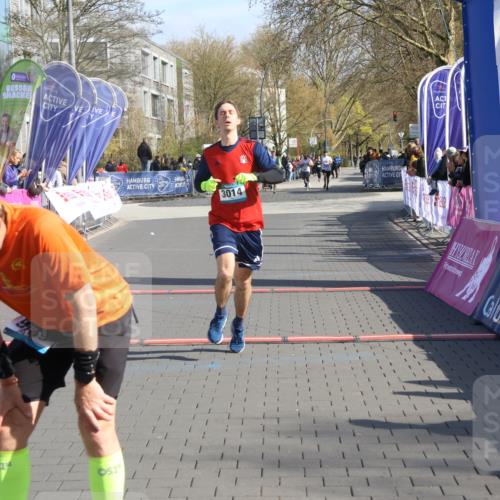 12.04.2026 - 45. Internationalen Wilhelmsburger Insellauf Strokosch-Dieckow http://msf.ph/oto/9452048 12.04.2026 10:33:11 Ziel 2071, 3014 meine-sportfotos.de