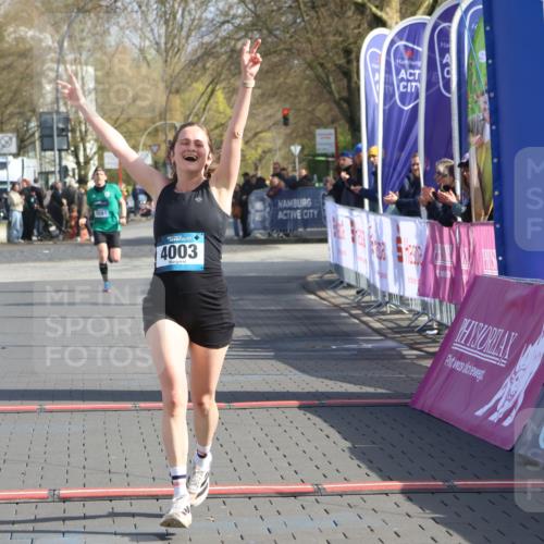 12.04.2026 - 45. Internationalen Wilhelmsburger Insellauf Strokosch-Dieckow http://msf.ph/oto/9452059 12.04.2026 10:21:20 Ziel 2212, 4003 meine-sportfotos.de