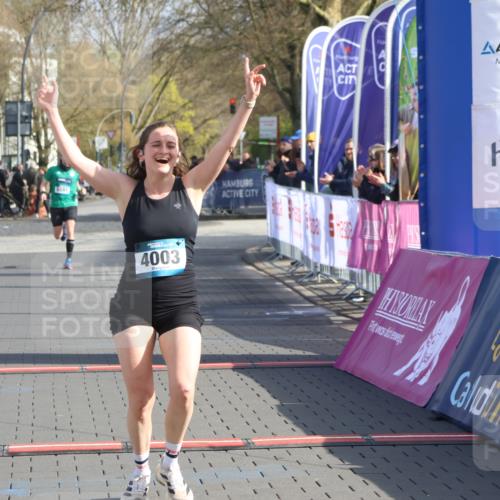 12.04.2026 - 45. Internationalen Wilhelmsburger Insellauf Strokosch-Dieckow http://msf.ph/oto/9452068 12.04.2026 10:21:20 Ziel 2212, 4003 meine-sportfotos.de