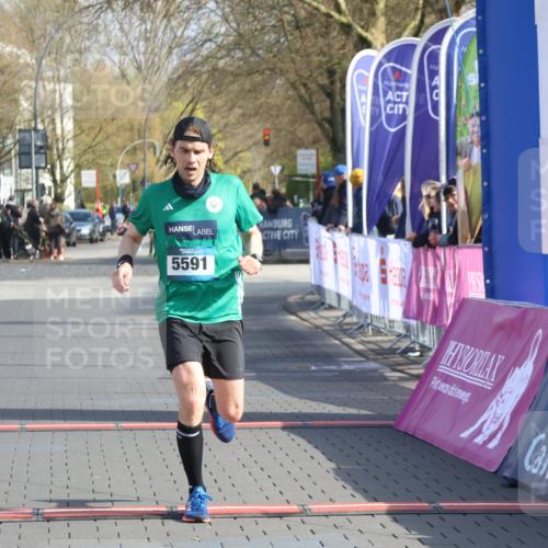 12.04.2026 - 45. Internationalen Wilhelmsburger Insellauf Strokosch-Dieckow http://msf.ph/oto/9452082 12.04.2026 10:21:26 Ziel 5591 meine-sportfotos.de