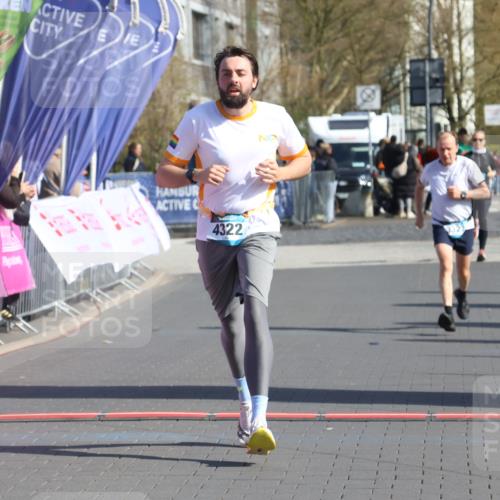 12.04.2026 - 45. Internationalen Wilhelmsburger Insellauf Strokosch-Dieckow http://msf.ph/oto/9452083 12.04.2026 10:33:25 Ziel 5623, 3708, 4322, 3327 meine-sportfotos.de