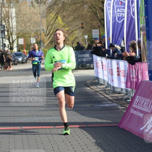 12.04.2026 - 45. Internationalen Wilhelmsburger Insellauf Strokosch-Dieckow http://msf.ph/oto/9452104 12.04.2026 10:21:38 Ziel 2127 meine-sportfotos.de
