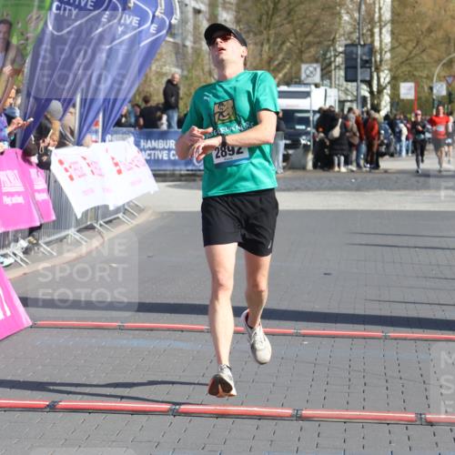 12.04.2026 - 45. Internationalen Wilhelmsburger Insellauf Strokosch-Dieckow http://msf.ph/oto/9452131 12.04.2026 10:33:37 Ziel 2892 meine-sportfotos.de