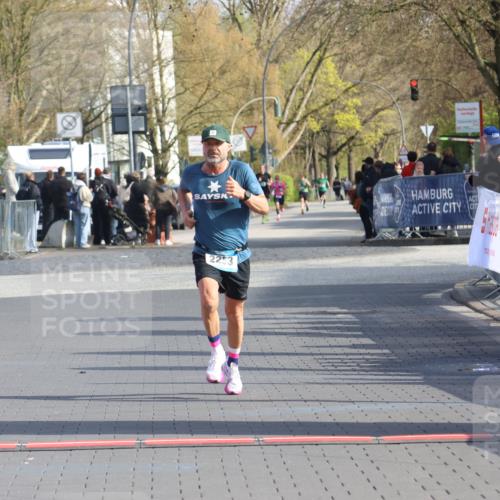 12.04.2026 - 45. Internationalen Wilhelmsburger Insellauf Strokosch-Dieckow http://msf.ph/oto/9452148 12.04.2026 10:21:55 Ziel 2253 meine-sportfotos.de