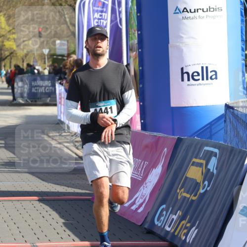 12.04.2026 - 45. Internationalen Wilhelmsburger Insellauf Strokosch-Dieckow http://msf.ph/oto/9452204 12.04.2026 10:33:59 Ziel 3447, 4441 meine-sportfotos.de