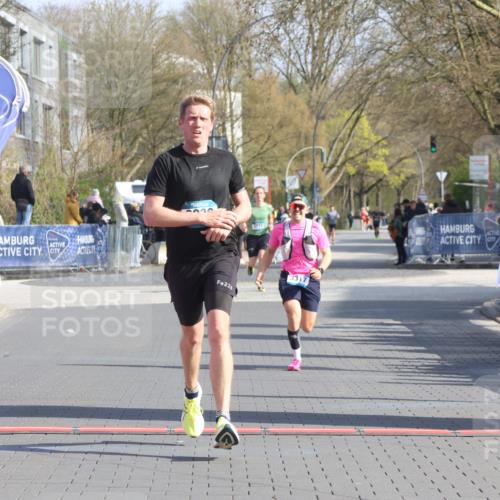12.04.2026 - 45. Internationalen Wilhelmsburger Insellauf Strokosch-Dieckow http://msf.ph/oto/9452216 12.04.2026 10:22:18 Ziel 3930, 3317 meine-sportfotos.de