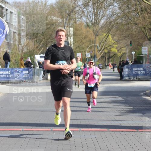 12.04.2026 - 45. Internationalen Wilhelmsburger Insellauf Strokosch-Dieckow http://msf.ph/oto/9452219 12.04.2026 10:22:18 Ziel 3930, 3317 meine-sportfotos.de
