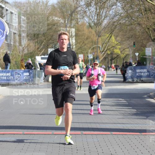 12.04.2026 - 45. Internationalen Wilhelmsburger Insellauf Strokosch-Dieckow http://msf.ph/oto/9452221 12.04.2026 10:22:18 Ziel 3930, 3317 meine-sportfotos.de