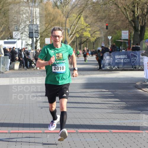 12.04.2026 - 45. Internationalen Wilhelmsburger Insellauf Strokosch-Dieckow http://msf.ph/oto/9452292 12.04.2026 10:22:27 Ziel 3771, 2010 meine-sportfotos.de