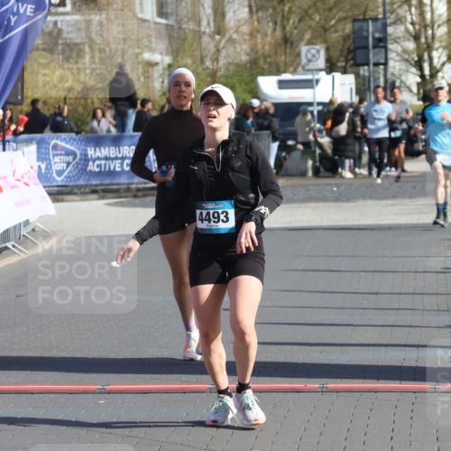 12.04.2026 - 45. Internationalen Wilhelmsburger Insellauf Strokosch-Dieckow http://msf.ph/oto/9452293 12.04.2026 10:34:35 Ziel 4493, 3945 meine-sportfotos.de