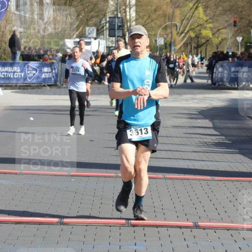 12.04.2026 - 45. Internationalen Wilhelmsburger Insellauf Strokosch-Dieckow http://msf.ph/oto/9452301 12.04.2026 10:34:43 Ziel 3613, 2270 meine-sportfotos.de