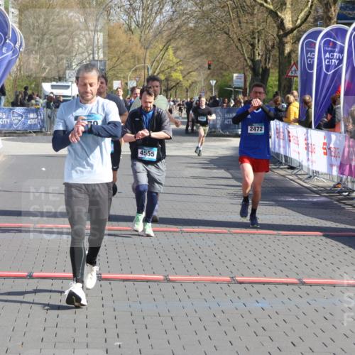 12.04.2026 - 45. Internationalen Wilhelmsburger Insellauf Strokosch-Dieckow http://msf.ph/oto/9452306 12.04.2026 10:34:48 Ziel 2270, 4555, 2472, 2559, 3636, 3929 meine-sportfotos.de